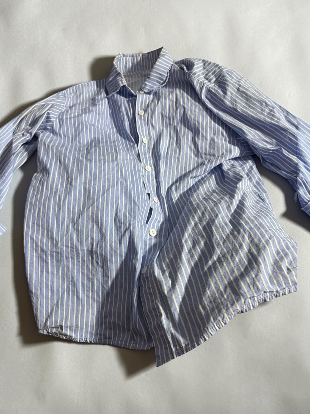Unbranded Women’s Blue & White Striped Button-Up Shirt- Size M